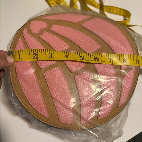 Concha Backpack - Picture 6 of 8